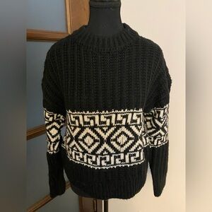 H&M Black and White Aztec Design Sweater size Small